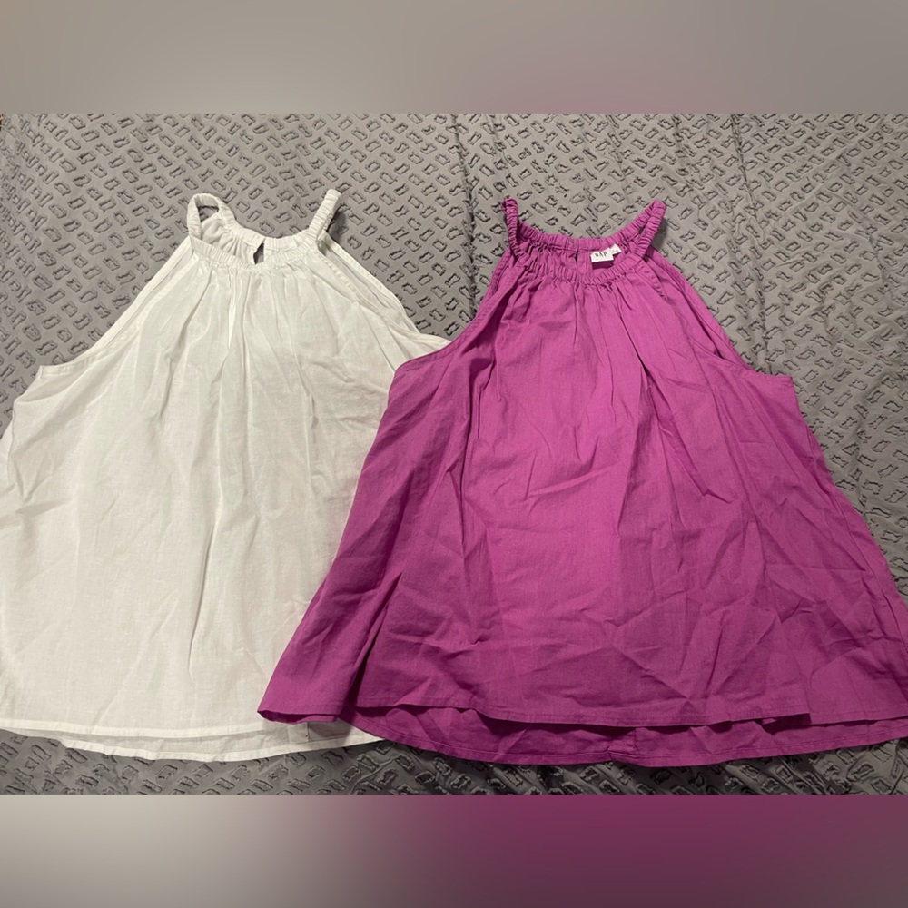 NWT Set of 2 Gap Linen Blend Tanks Size Medium